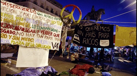 Sur la Puerta del Sol, autogestion et démocratie participative